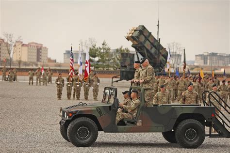 New commander of U.S. 8th Army takes office .